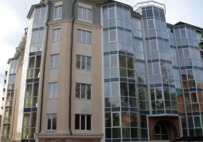 Види скління балконів: плюси та мінуси